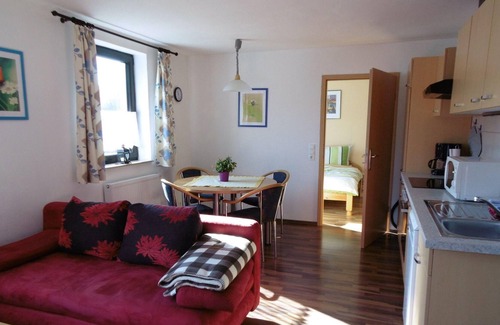 Waldbreitbach Apartment | apartment and chafer