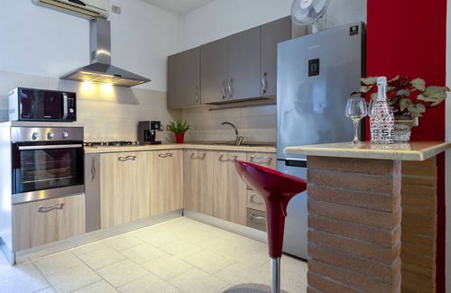 Sassari Apartment | Apartment 'Antony House' with Private Terrace, Wi-Fi and Air Conditioning