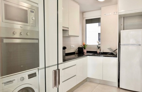 Moncloa-Aravaca Apartment | Apartment 'Apart Jardines San Vicente' with Private Terrace, Wi-Fi and Air Conditioning