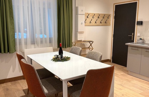 Brides-les-Bains Apartment | Apartment 'Appartement 102' with Shared Garden and Wi-Fi