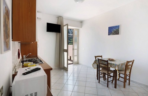 Nerano Apartment | Apartment 'Appartamento Nerano' with Sea View, Wi-Fi and Air Conditioning