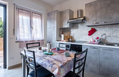Omegna Apartment | Apartment Appartamento Rosa in Omegna - 4 persons, 1 bedrooms