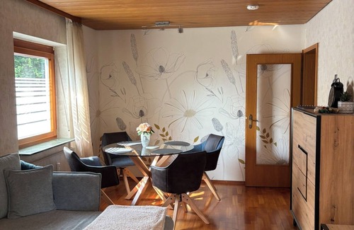Waggershausen Apartment | Apartment 'Auszeit' with Lake View, Shared Garden and Wi-Fi