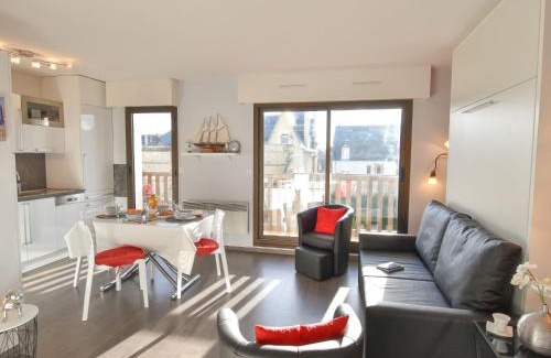 Deauville City Centre Apartment | Apartment Baccara by Interhome