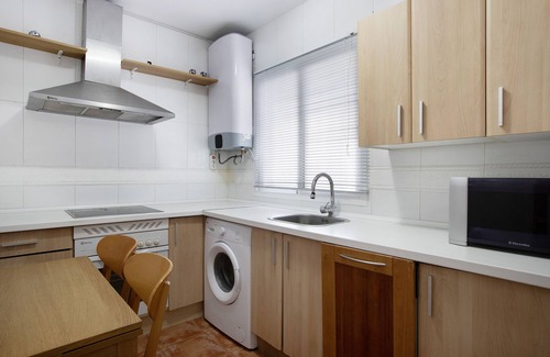 Benalmadena Apartment | Apartment 'Benalmarina' with Shared Pool, Wi-Fi and Air Conditioning