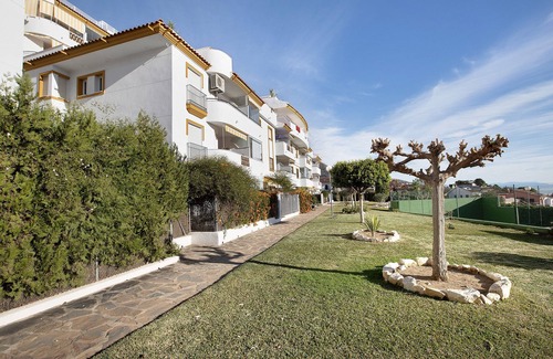 Benalmadena Apartment | Apartment 'Benalmarina' with Shared Pool, Wi-Fi and Air Conditioning