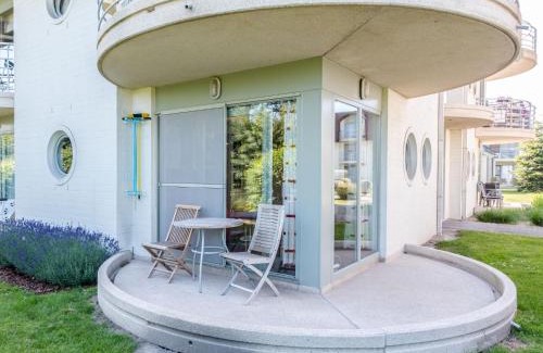 Bredene Apartment | Apartment Biaritz 001 by Interhome
