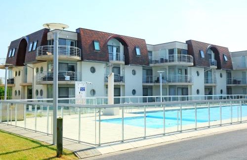 Bredene Apartment | Apartment Biaritz 001 by Interhome