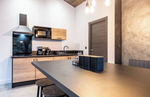 Modane Apartment | Apartment 'Bienvenue Chez Les Trutes' with Mountain View and Wi-Fi