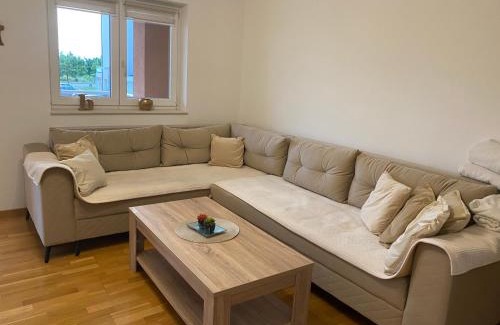 Canton 10 Apartment | Apartment Boky