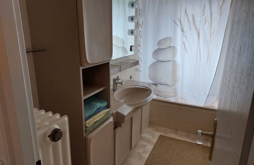 Bruchkoebel Apartment | Apartment 'Bruchköbel Auch Für Monteure' with Balcony and Wi-Fi