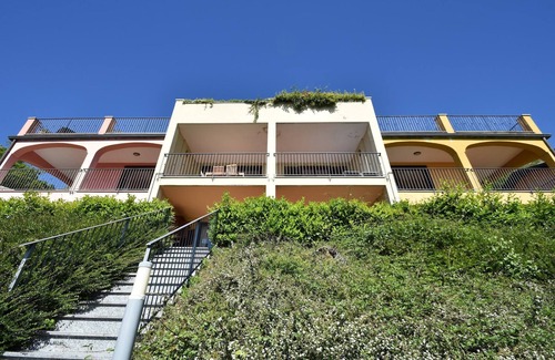 Oggebbio House | Apartment by Lake Maggiore with Stunning Views