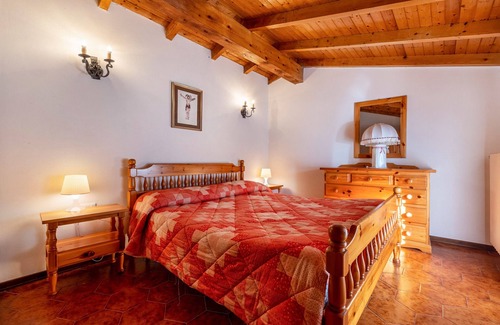 Vesio Apartment | Apartment 'Casa Adele Tremosine' with Lake View, Private Terrace and Wi-Fi