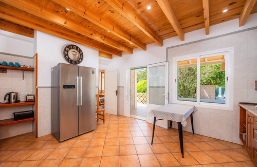 Cala Santany Apartment | Apartment 'Can Neo' with Sea View, Wi-Fi and Air Conditioning