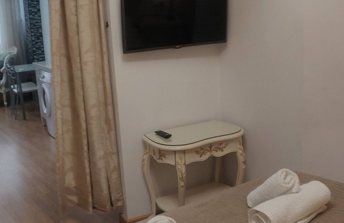 La Goleta Apartment | Apartment Carretería - Medieval Wall