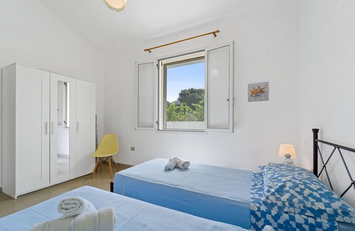 Buggerru Apartment | Apartment 'Casa Atlantide' with Mountain View, Wi-Fi and Air Conditioning
