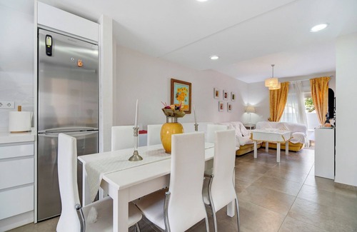 Rota Apartment | Apartment 'Casa Blanca' with Private Terrace, Balcony and Wi-Fi