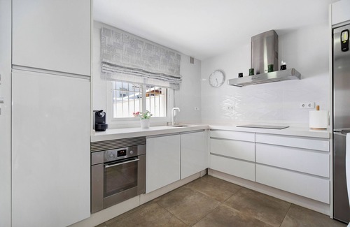 Rota Apartment | Apartment 'Casa Blanca' with Private Terrace, Balcony and Wi-Fi