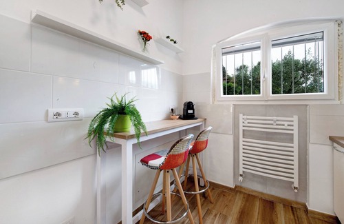 Lierna Apartment | Apartment 'Casa Giuditta' with Shared Pool, Wi-Fi and Air Conditioning