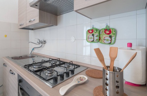 Santa Lucia Apartment | Apartment "Casa Jerone" with Balcony and Wi-Fi