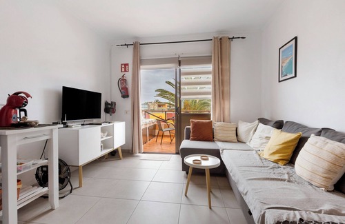 Caleta de Fuste Apartment | Apartment "Casa Nicole Sea View" with Sea View, Pool, Garden & Terrace