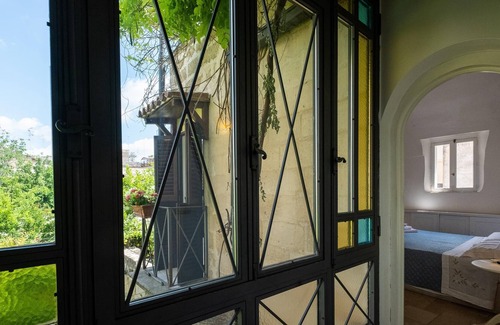 Lecce Historic Center Villa | Apartment 'Casa Storica del 500' close to City Centre with Garden & Wi-Fi