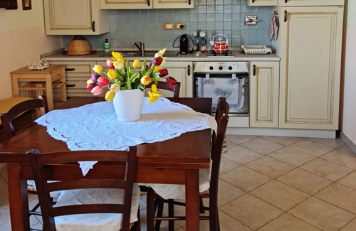 Torricella Apartment | Apartment 'Casa Torricella Sul Lago Trasimeno' with Lake View, Wi-Fi and Air Conditioning