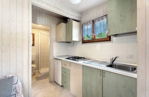 Prestinone Apartment | Apartment 'Casetta 6' with Private Garden and Wi-Fi