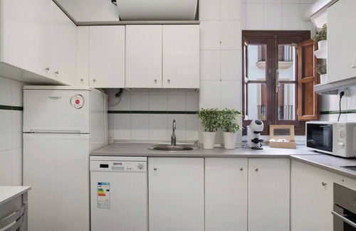 Ronda Apartment | Apartment 'Cataleya' with Private Terrace, Wi-Fi and Air Conditioning