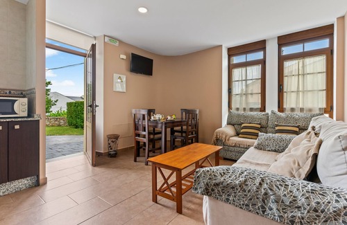 Rinlo Apartment | Apartment 'Cetareas 1' with Wi-Fi
