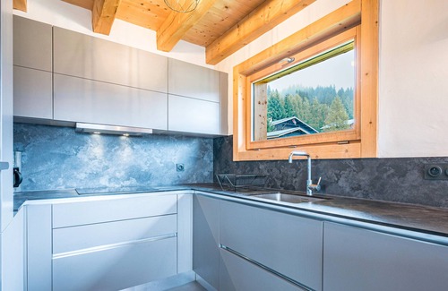 Les Saisies Apartment | Apartment 'Chalet B - o Saisies' with Mountain View, Balcony and Wi-Fi