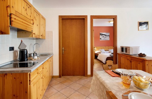 Santa Caterina Valfurva Apartment | Apartment 'Chalet Primula 11' with Mountain View, Private Terrace and Wi-Fi