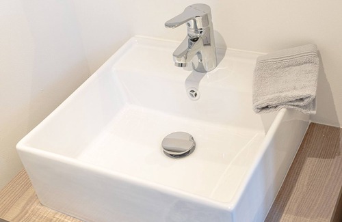Saint-Quentin Apartment | Apartment-City-Ensuite with Shower-No view