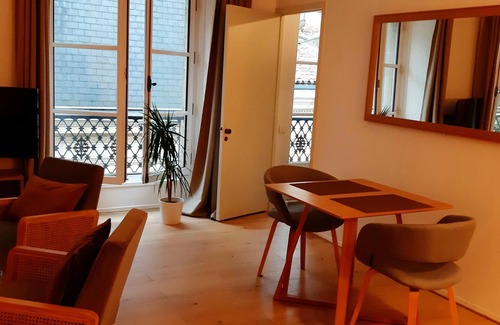 Hotel de Ville - Quinconces Apartment | Apartment-City View-with Shower - 3rd floor