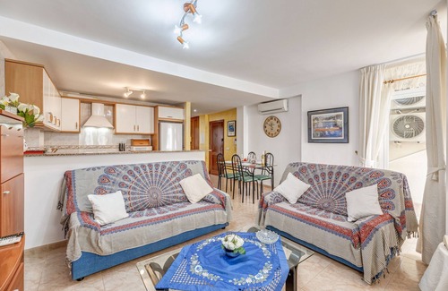 Puerto de Pollensa Apartment | Apartment Close to the Beach with Wi-Fi, Air Conditioning & Balcony