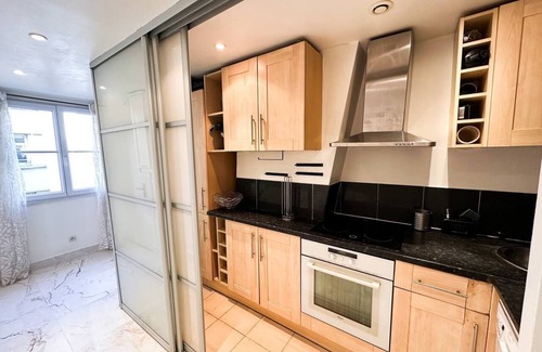 8th Arrondissement Apartment | Apartment Colisée, next to Avenue Champs Elysées