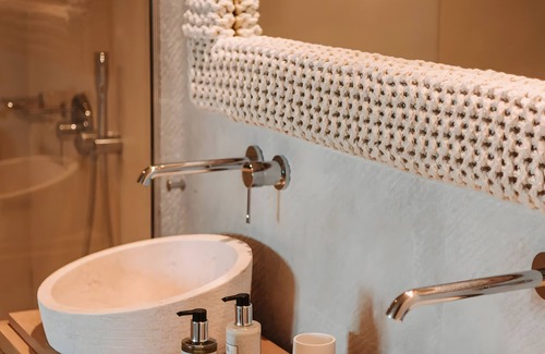 Agios Stefanos House | Apartment 'Comfort Room' with Sea View, Wi-Fi and Air Conditioning