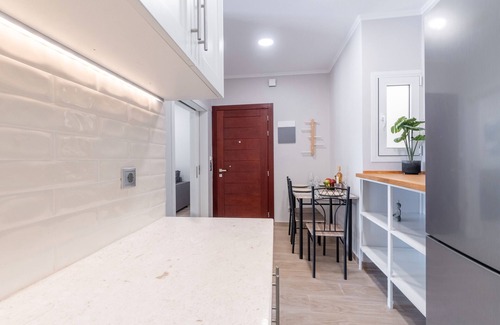 Corfu Town Apartment | Apartment 'Corfu Center Deluxe' with Balcony, Wi-Fi and Air Conditioning