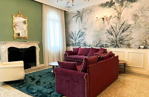 Dorsoduro Villa | Apartment Cristallo - Four Bedroom Villa, Sleeps 8