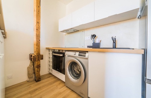 Brive-la-Gaillarde Apartment | Apartment Delicate Downtown Quiet