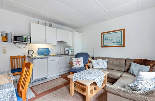 Wesselburenerkoog Apartment | Apartment 'Deichblick' with Balcony and Wi-Fi