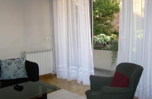 Slavija Apartment | Apartment Deligradska