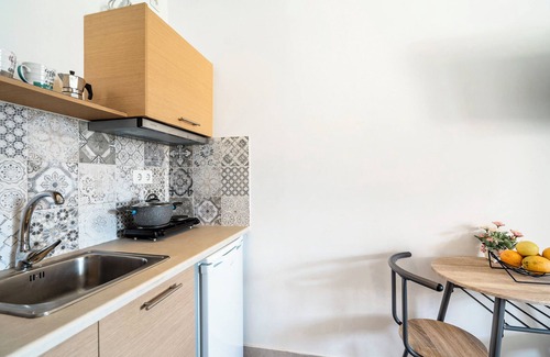 Nidri Apartment | Apartment 'Deluxe' with Shared Pool, Wi-Fi and Air Conditioning