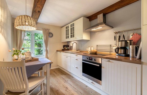 Pellworm Apartment | Apartment 'Der Silberhof Von 1856 - Lenz' with Private Terrace, Shared Garden and Wi-Fi