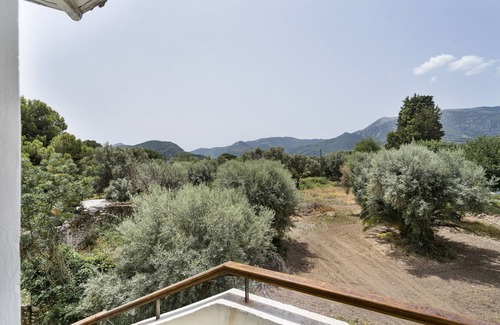 Perigiali Apartment | Apartment 'Diamerisma 2ari B' with Sea View, Wi-Fi and Air Conditioning