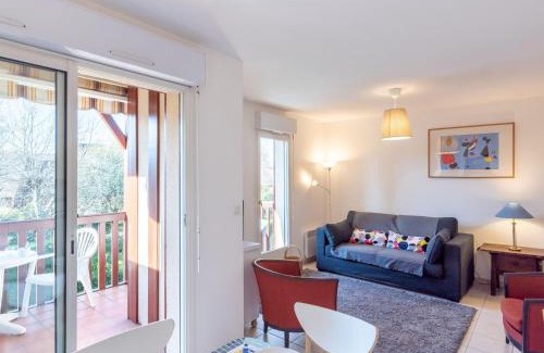 Deauville Apartment | Apartment Domaine de Clairefontaine-3 by Interhome