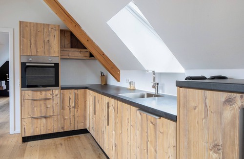 Hofsgrund Apartment | Apartment 'Donjeta's Vogelsang' with Mountain View, Shared Garden and Wi-Fi