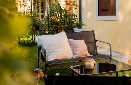 Illasi Apartment | Apartment 'Dream Room' with Private Garden and Wi-Fi