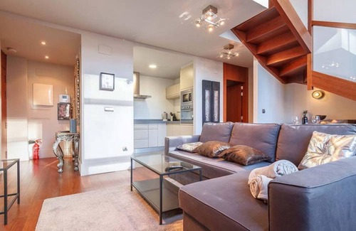 Bilbao City Centre Apartment | Apartment DUPLEX ISOZAKI-GUGGENHEIM