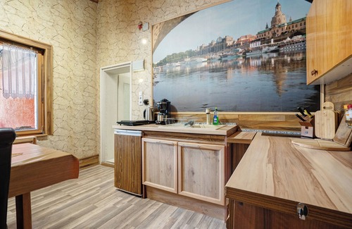 Ruhland Apartment | Apartment 'Einzimmerwohnung Im Haupthaus' with Shared Pool, Shared Terrace and Wi-Fi